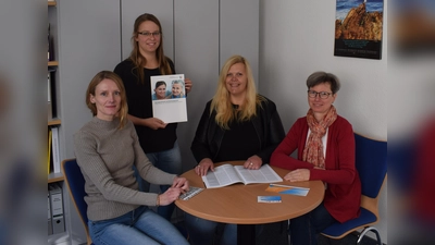 Die vier Fachkräfte des SkF-Betreuungsvereins (v.l.): Kathrin Schmidt, Jessica Schnaase, Claudia Stuhldreier-Müller und Gerburg Wiemers<br> (Foto: SkF Warburg / privat)