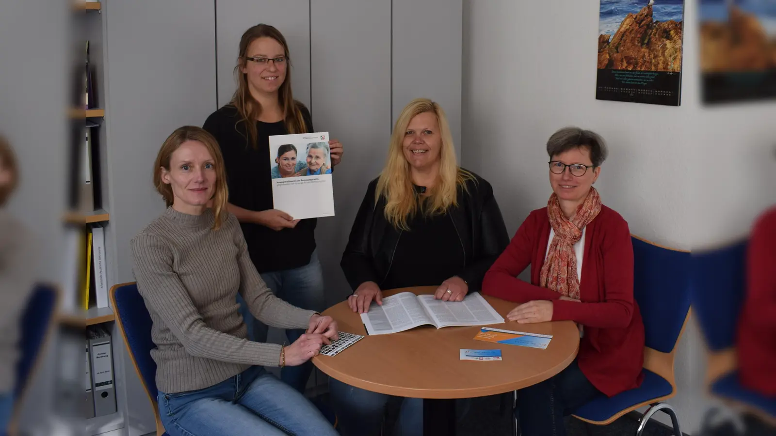 Die vier Fachkräfte des SkF-Betreuungsvereins (v.l.): Kathrin Schmidt, Jessica Schnaase, Claudia Stuhldreier-Müller und Gerburg Wiemers<br> (Foto: SkF Warburg / privat)