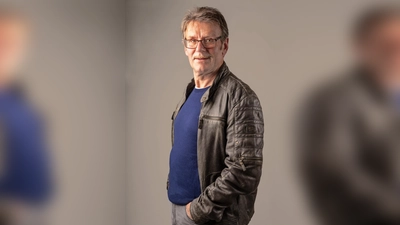 Der Krimiautor Roland Lange liest in der Stadtbücherei Höxter. (Foto: Prilop Fotografie)