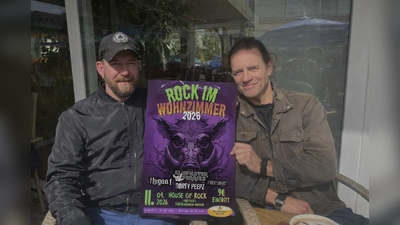Veranstalter Carolus Franke (r.) und Andreas Hartmann von Dørty Peepz, freuen sich auf Rock im Wohnzimmer. (Foto: privat)