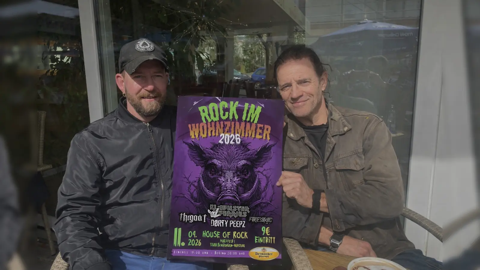 Veranstalter Carolus Franke (r.) und Andreas Hartmann von Dørty Peepz, freuen sich auf Rock im Wohnzimmer. (Foto: privat)