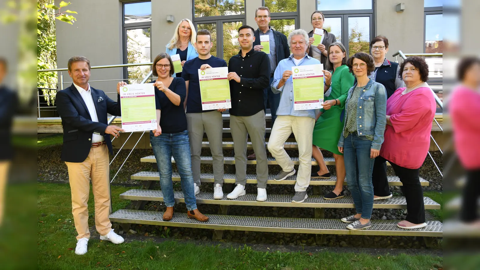 Ein Aktionsbündnis aus Selbsthilfegruppen, Netzwerken, dem Kreis Höxter und Wohlfahrtsverbänden organisiert vom 10. bis zum 20. Oktober eine Veranstaltungsreihe zum Thema seelische Gesundheit. Landrat Michael Stickeln dankte allen Beteiligten für die Organisation. (Foto: Kreis Höxter)