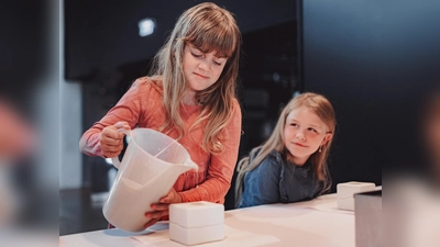 Beim Porzellangießen. (Foto: privat)