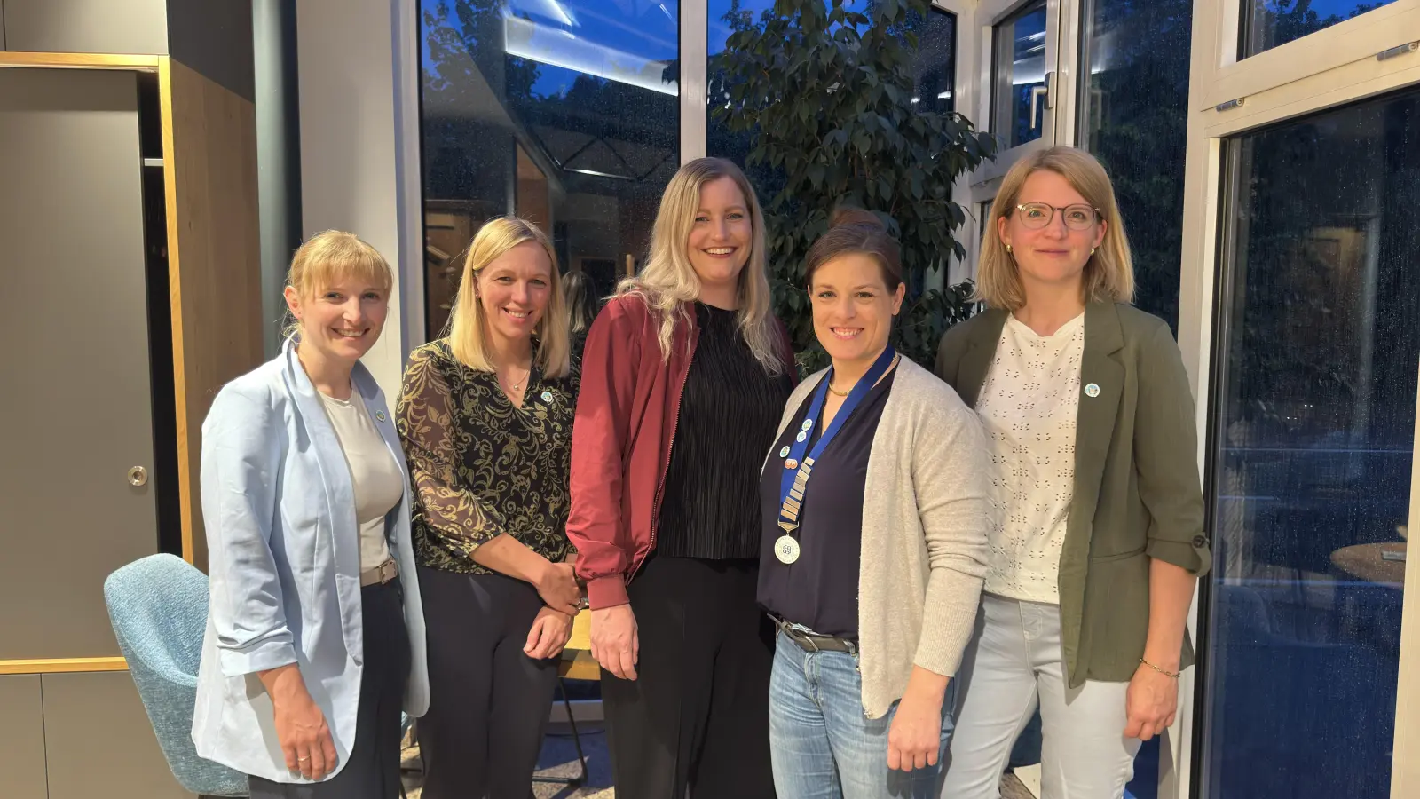 V.l.: Schatzmeisterin Lina Künnecke, Schriftführerin Ines Freimark, Vizepräsidentin Charlotte Birke, Präsidentin Dr. Nadja Becker, Pastpräsidentin Julia Hodes. (Foto: privat)