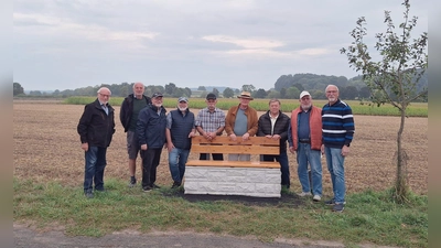V.l.: Hans-Georg Lücke, Josef Schwiddessen, Norbert Hilke, Ulrich Pennog, Wilhelm Ernst, Joachim Thater, Günter Wulf, Reinhold Juckenack und Werner Schwiddessen. (Foto: privat)