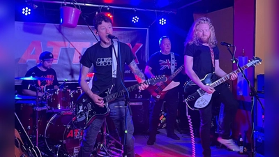ATTIXX, die klassische Rock Coverband aus Höxter eröffnet mit die Marktsommer-Konzerte in Holzminden. (Foto: ATTIXX)