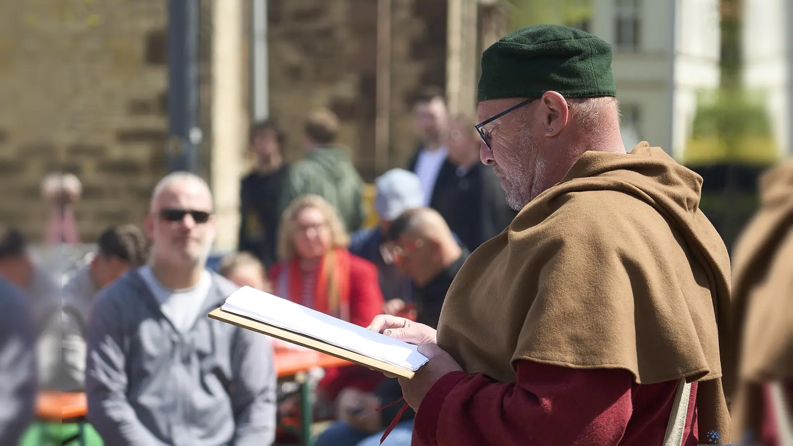 Der Herold der Stadt verkündete die Eröffnung des Festes. (Foto: Stefan Bönning)
