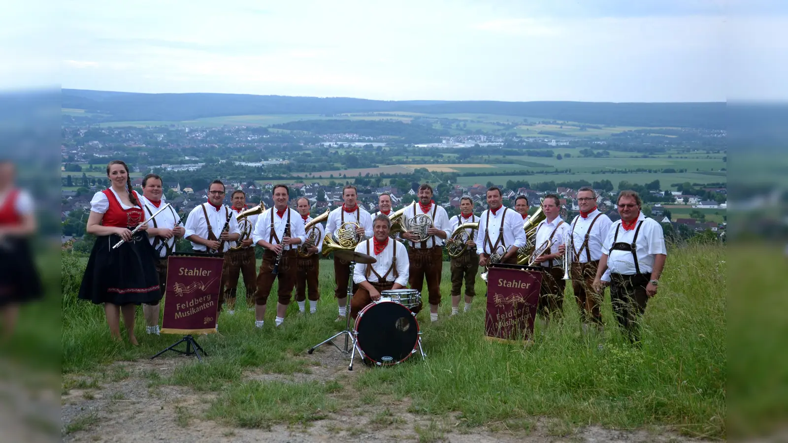 Stahler Feldberg-Musikanten sorgen für Stimmung in der Silberborner Parkanlage. (Foto: privat)