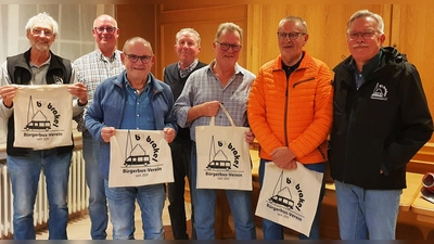V.l.: Rainer Pauli, 1. Vorsitzender, Heinrich Feldmann, Elmar Markus, Wolfgang Deppe, 2. Vorsitzender, Hans Peter Lenk, Helmut Krelaus und Erwin Zimmermann, Vorstandsmitglied/Kassierer. (Foto: privat)