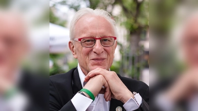 Arzt und Motivationsredner Dr. Schmude spricht in Höxter. (Foto: Dr. med. Bernd Schmude)