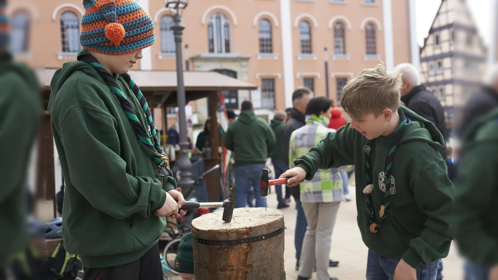 Viel los am kommenden Wochenende: Mit dem Würfelturmfest startet die Dornröschenstadt in die Stadtfestsaison – hier Bilder aus dem Jahr 2024. (Foto: Stefan Bönning)