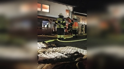 Das Schlafzimmer eines älteren Herren war in Calden in Brand geraten. (Foto: Foto: privat)