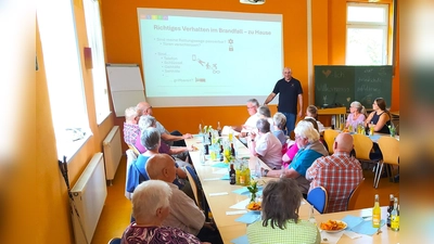 Frank Dittrich von der Feuerwehr informierte.  (Foto: privat)