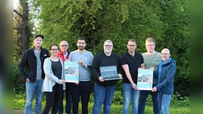 Die Lotsen (v.l.): Stefan Köneke, Andrea Überdick, Rainer Brinkmann, Ali Barak, Uwe Cebul, Nico Überdick, Manuel Bachmann und Dirk Böhmer.  (Foto: privat)