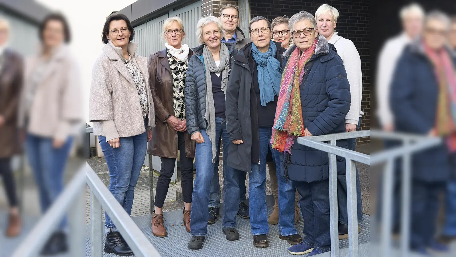 Sie alle handeln aus der Überzeugung, dass Leben bis zuletzt zählt (von links): Silvia Frei (Koordinatorin), Karin Patschke, Dorothea Gebauer (Koordinatorin), Ingo Scheimann, Andrea Herwig, Monika Hegner, Magdalena Schwarz und Tina Hirsch. (Foto: Stefan Bönning)