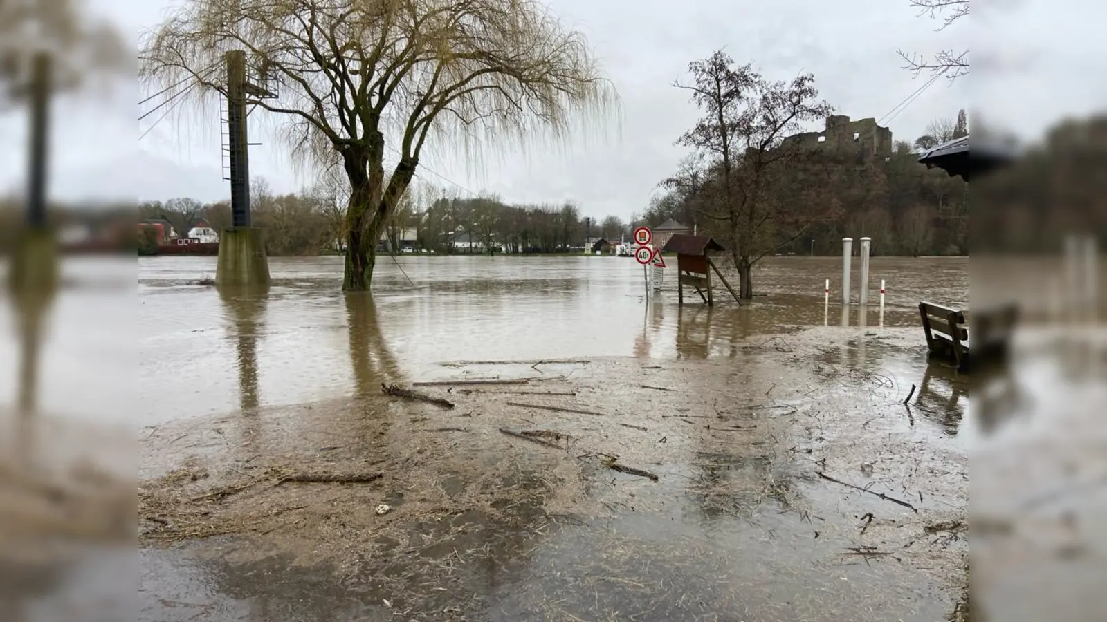 Aufräumarbeiten können noch nicht beginnen. (Foto: Landkreis Holzminden)