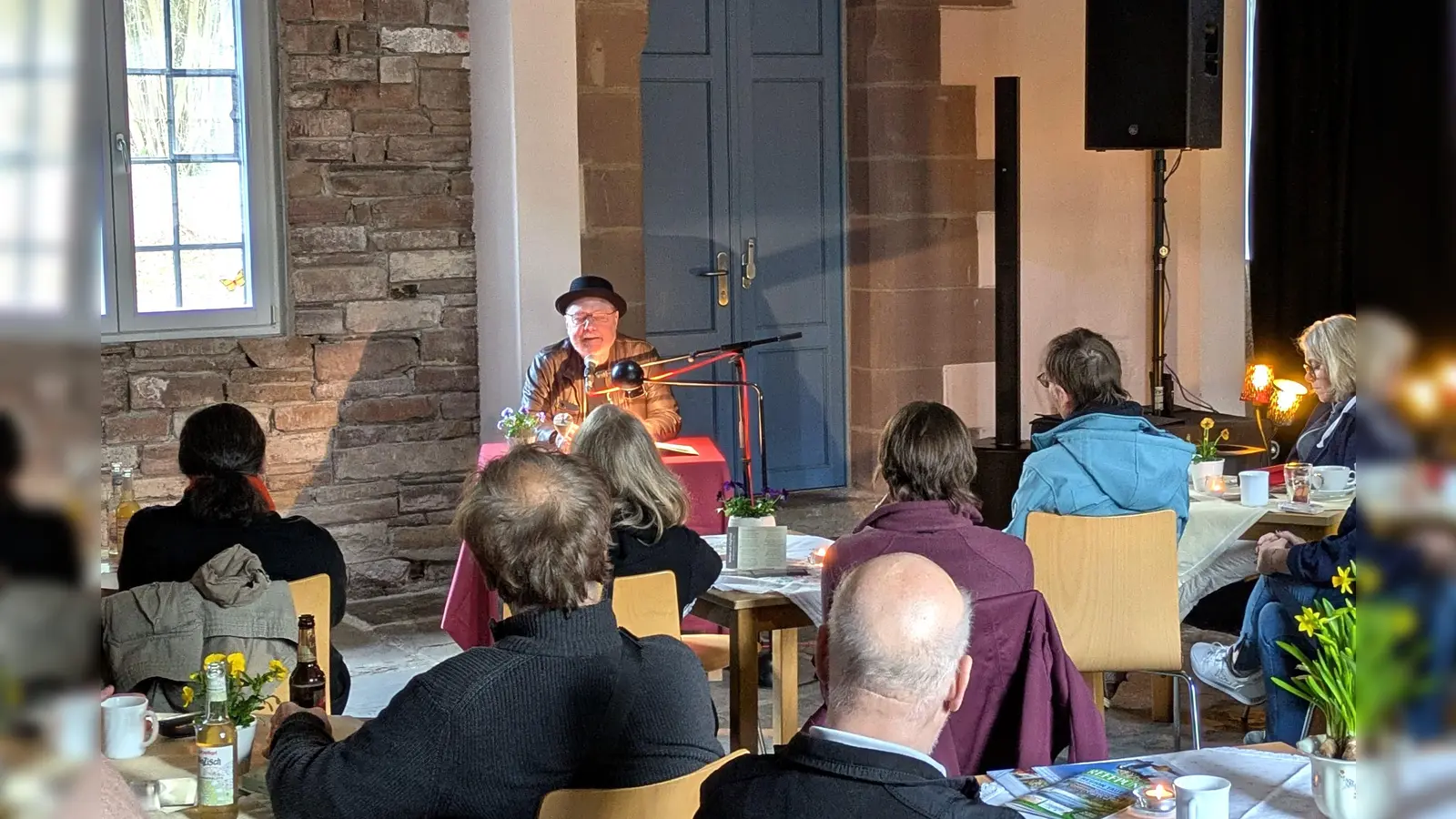 Lesung im Mühlencafé (Foto: Kaleidoskop)