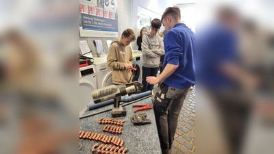 Bei der Betriebsfelderkundung. (Foto: Stadt Warburg)