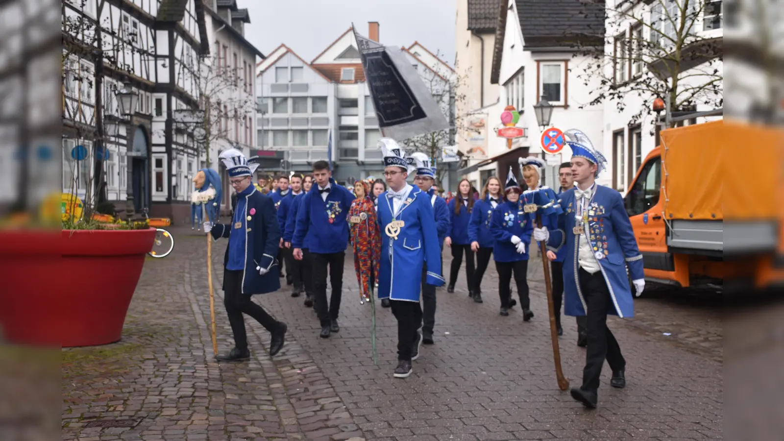 Schnappschüsse vom Prinzessinwiegen und Rathaussturm am Rosenmontag  (Foto: Barbara Siebrecht)
