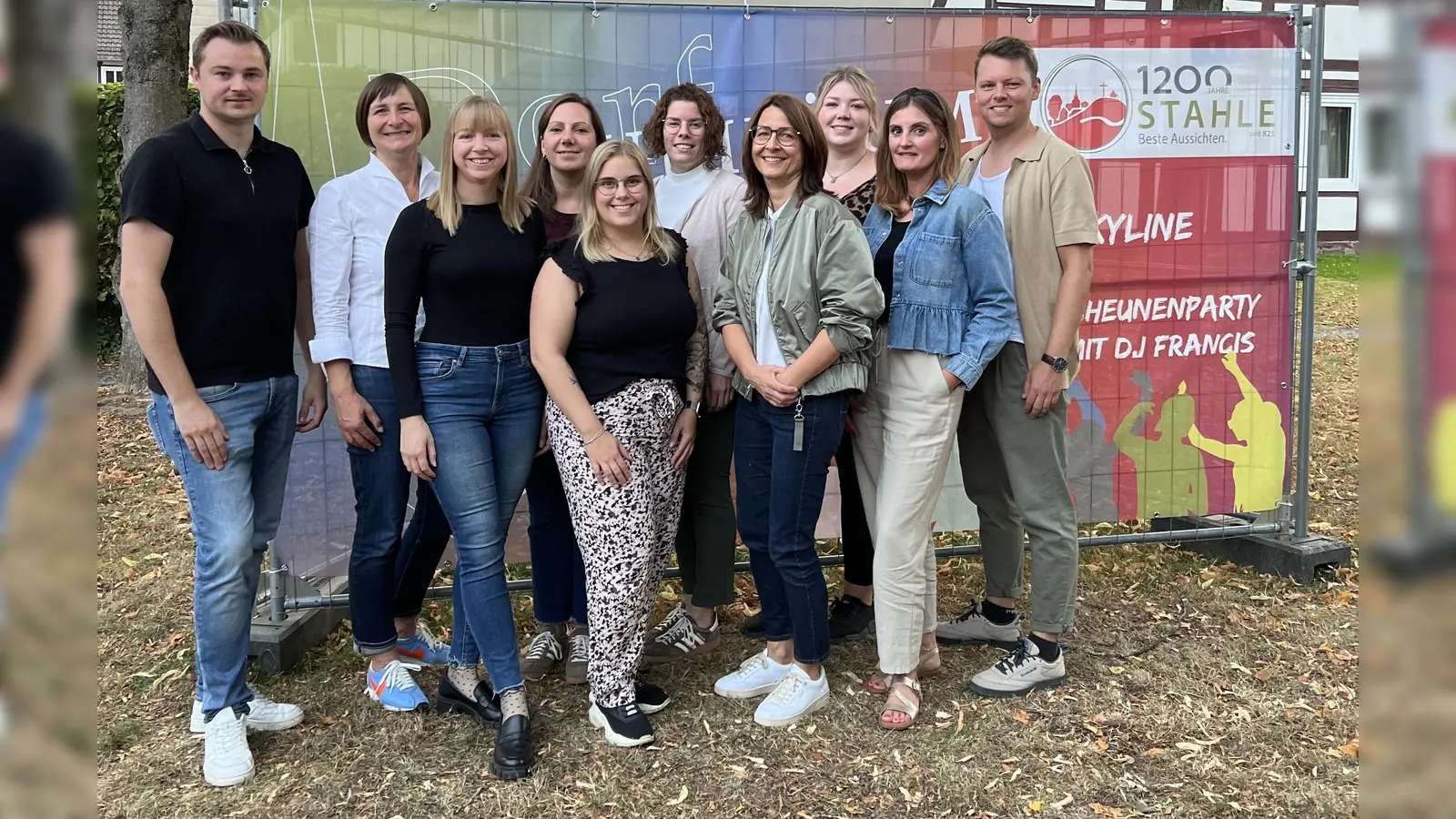 Der Festausschuss stellvertretend für die mehr als 50 Ehrenamtlichen (v.l.): Niklas Heine, Anja Beineke, Katharina Specht, Katharina Borgolte, Alicia Borgolte, Katharina Koßmann, Birgit Düker, Anna-Lena Schoppmeier, Laura Sager und Marco Brandhorst. (Foto: privat)
