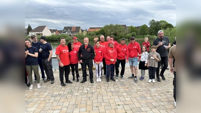 Die Teams bei der Drachenboot-Regatta (Foto: Team Drachenboot WSV)