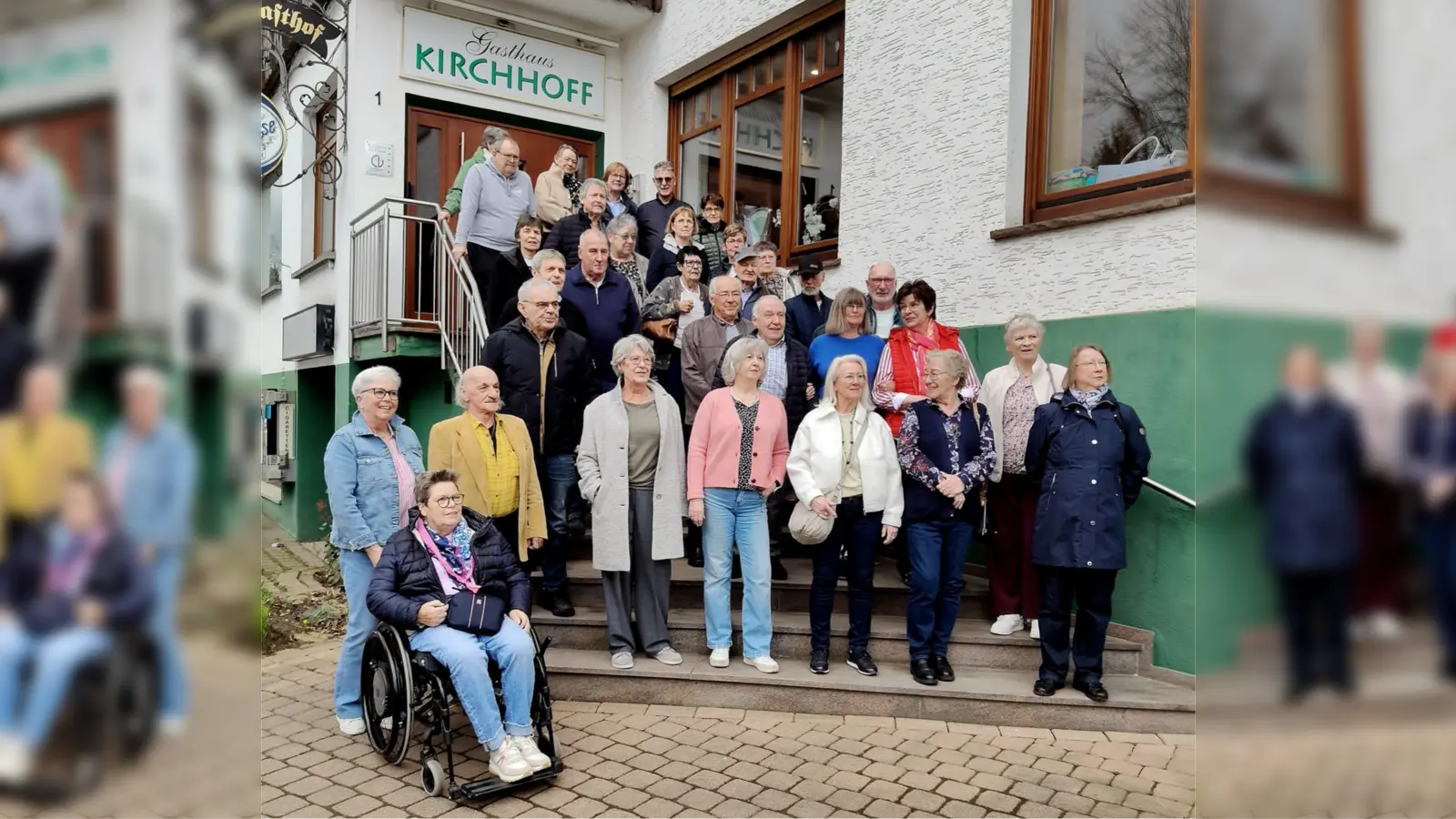 Erinnerungsfoto vor dem Gasthaus Kirchhoff. (Foto: privat)
