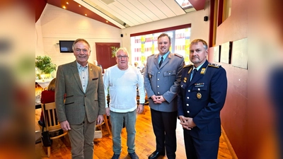 Die Offiziere waren zu Gast bei der Seniorenunion. (Foto: privat)