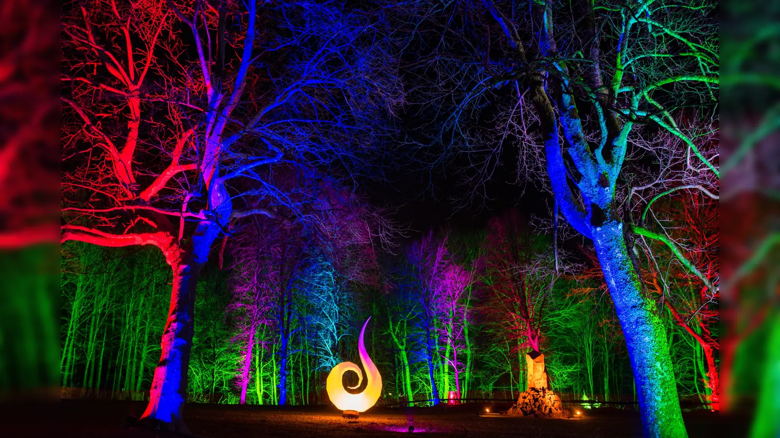Licht- und Schattenspiele: Vom 5. bis zum 15. Oktober leuchtet abends der Gartenschaupark. (Foto: Lightart-Events Detmold)