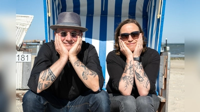 Die Folk-Band Tone Fish mit ihrem Rat City Folk spielt auf der Holzmindener Marktsommer-Bühne. (Foto: ©Tone Fish)