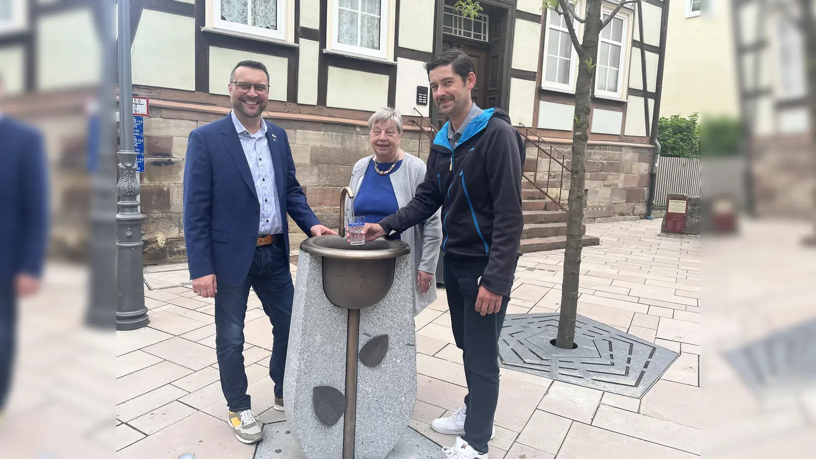 (v.l.) Bürgermeister Torben Busse, Stadtverordnetenvorsteherin Monika Grebing und Bauamtsleiter Dirk Lindemann. (Foto: Julia Sürder)