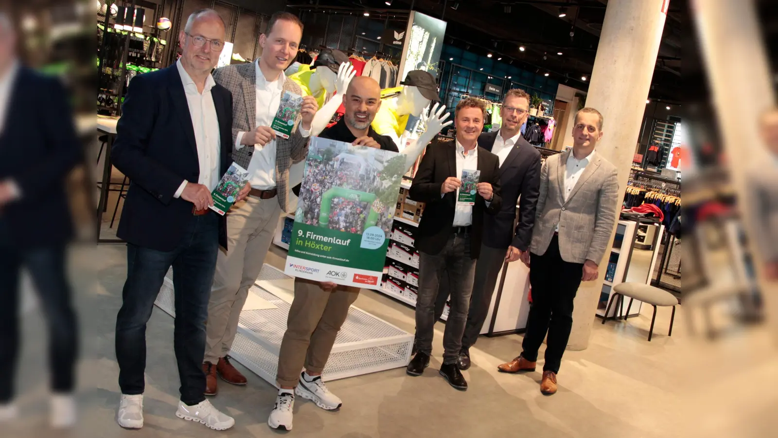 Startklar für den 9. Firmenlauf (v.l.): Thomas Pottmeier, Jens Klingemann , Karsten Gonzaga, Uwe Hülkenberg, Thorsten Hiber und Jörg Albers. (Foto: AOK/hfr.)
