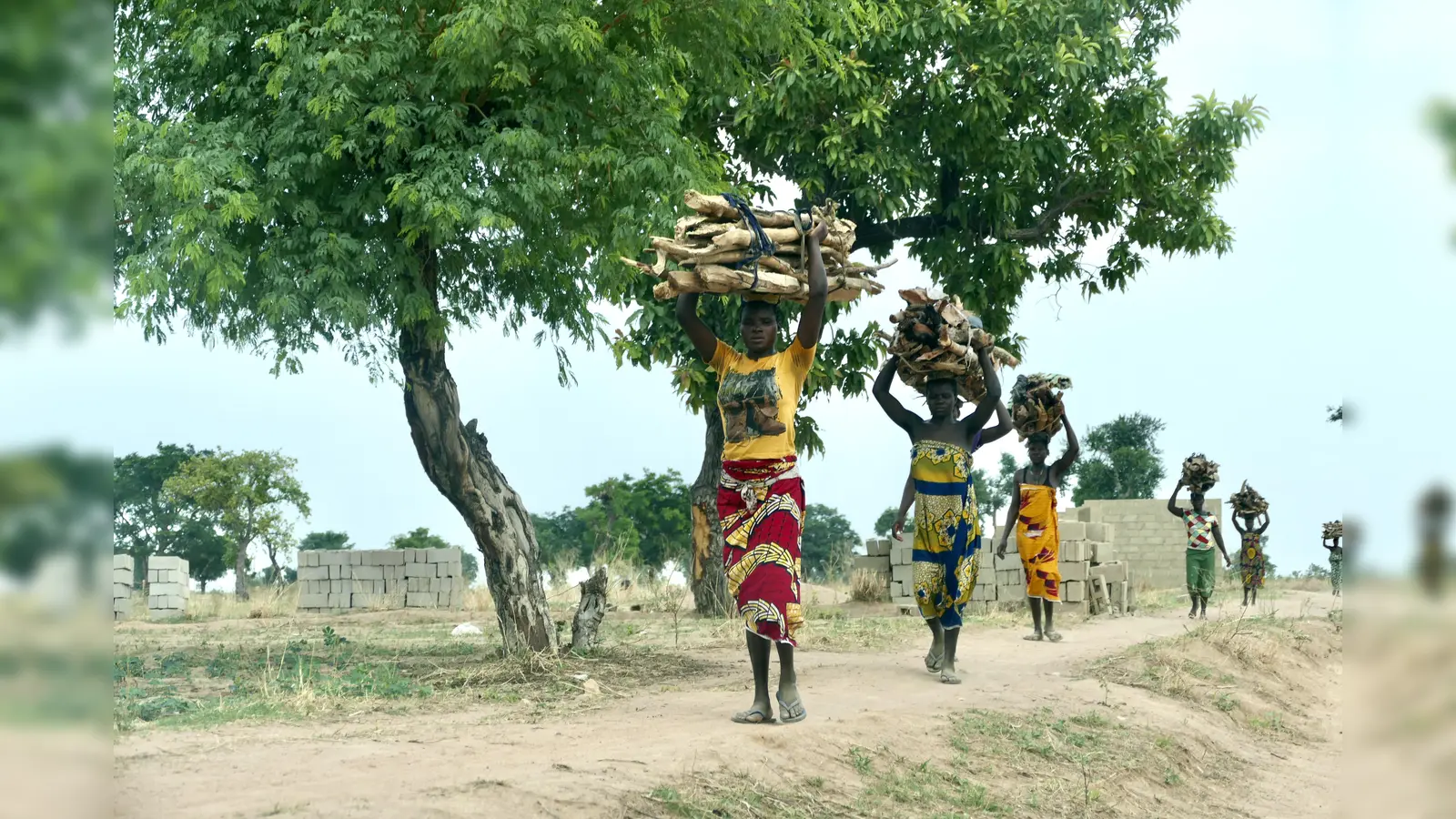 „Kommt! Bringt eure Last.“, lautet das Motto des diesjährigen Weltgebetstages, angelehnt an Matthäus 11,28-30. (Foto: Albrecht Ebertshäuser)