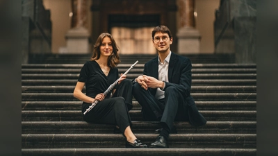 Das Clarke-Duo Lina Kochskämper (links, Flöte) und Viktor Soos (Klavier) erzählen mit zauberhaften Klängen von Mythen, Sagen und Legenden. (Foto: Aaron Bunker)