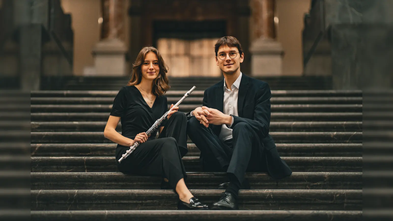 Das Clarke-Duo Lina Kochskämper (links, Flöte) und Viktor Soos (Klavier) erzählen mit zauberhaften Klängen von Mythen, Sagen und Legenden. (Foto: Aaron Bunker)