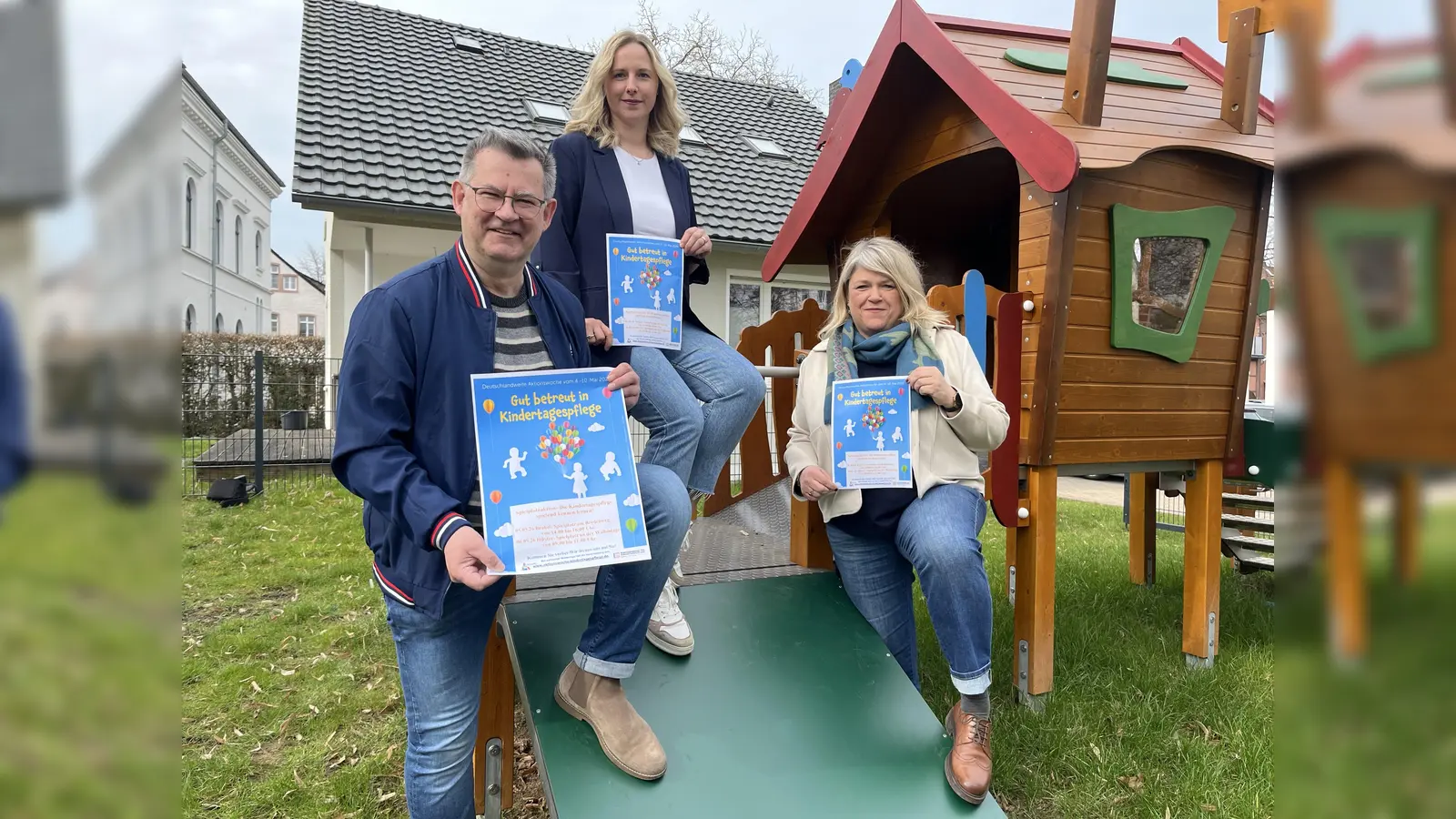 Informieren über die Aktionswoche zur Kindertagespflege (v.l.): Christian Rodemeyer (Leiter der Abteilung Kinder, Jugend und Familie), Katharina Sinn und Christina Westermeier (pädagogische Fachberaterinnen). (Foto: Kreis Höxter)