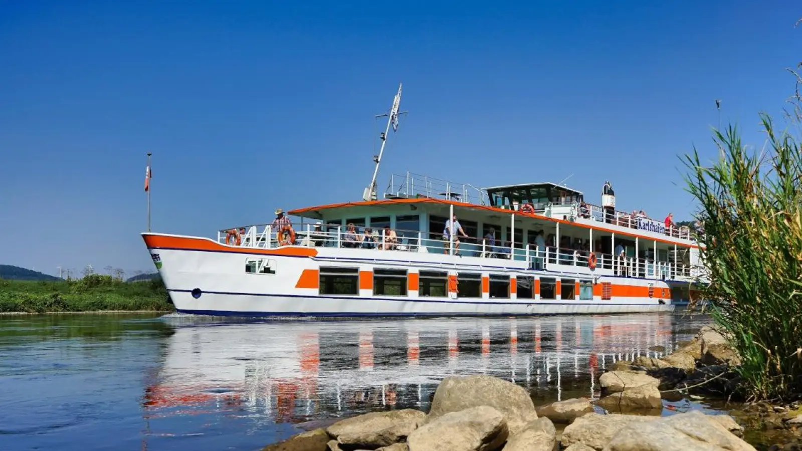 Ab Mai wird die Flotte Weser wieder am Weserkai in Holzminden anlegen. (Foto: Samtgemeinde Bodenwerder-Polle/Rolf Sander)