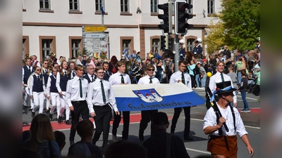 Impressionen vom Holzmindener Schützenfest-Umzug. (Foto: Marc Otto)