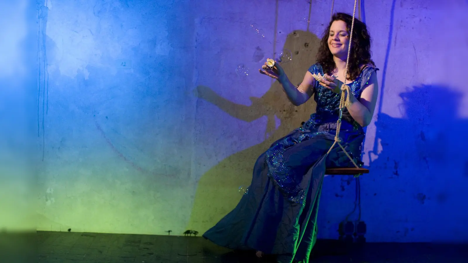 Die kleine Meerjungfrau tritt in der Beverunger Stadthalle auf. (Foto: Ensemble Phoenix)