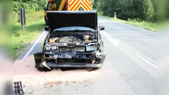 Der VW Jetta wurde erheblich beschädigt. (Foto: Foto: Polizei)