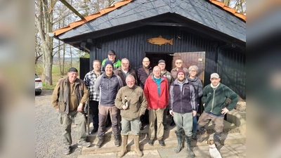 Die Freiwillige Feuerwehr Deisel, der ASV Deisel und weitere Kinder, Jugendliche und Erwachsene nahmen an der Aktion „Saubere Landschaft“ teil. (Foto: privat)