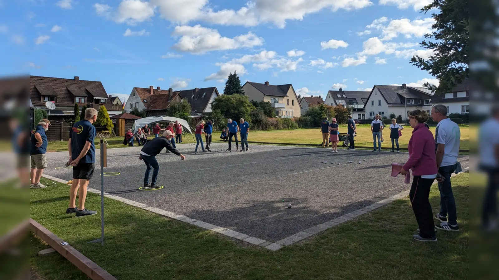 Auf dem gut präparierten Gelände an der Raimund-Reuker-Halle in Boffzen holten die Gastgeber wertvolle Punkte zum Saisonabschluss. (Foto: MTV Boffzen)