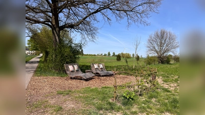 Die Relaxbänke in Ottenhausen. (Foto: Lokale Aktionsgruppe Kulturland Kreis Höxter e.V)