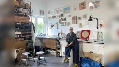 In Gabriele Regierts Berliner Atelier wird die Installation der Dringenberger Ausstellung entwickelt. (Foto: privat)