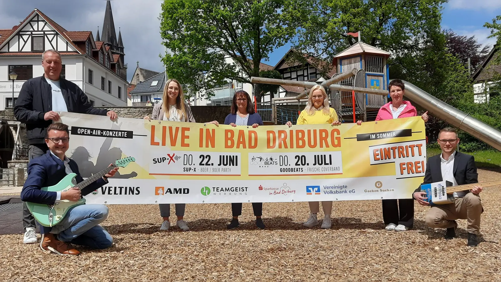 V.l.: Michael Micus (AMD Möbel), Daniel Winkler (Bad Driburger Touristik GmbH), Eva Goeken (Goeken backen), Suzan Ochmann (Bad Driburger Naturparkquellen), Verena Mikus (Teamgeist Werbung), Heike Rüther-Tietze (Vereinigte Volksbank) und Sebastian Evers (Sparkasse in Bad Driburg). (Foto: privat)