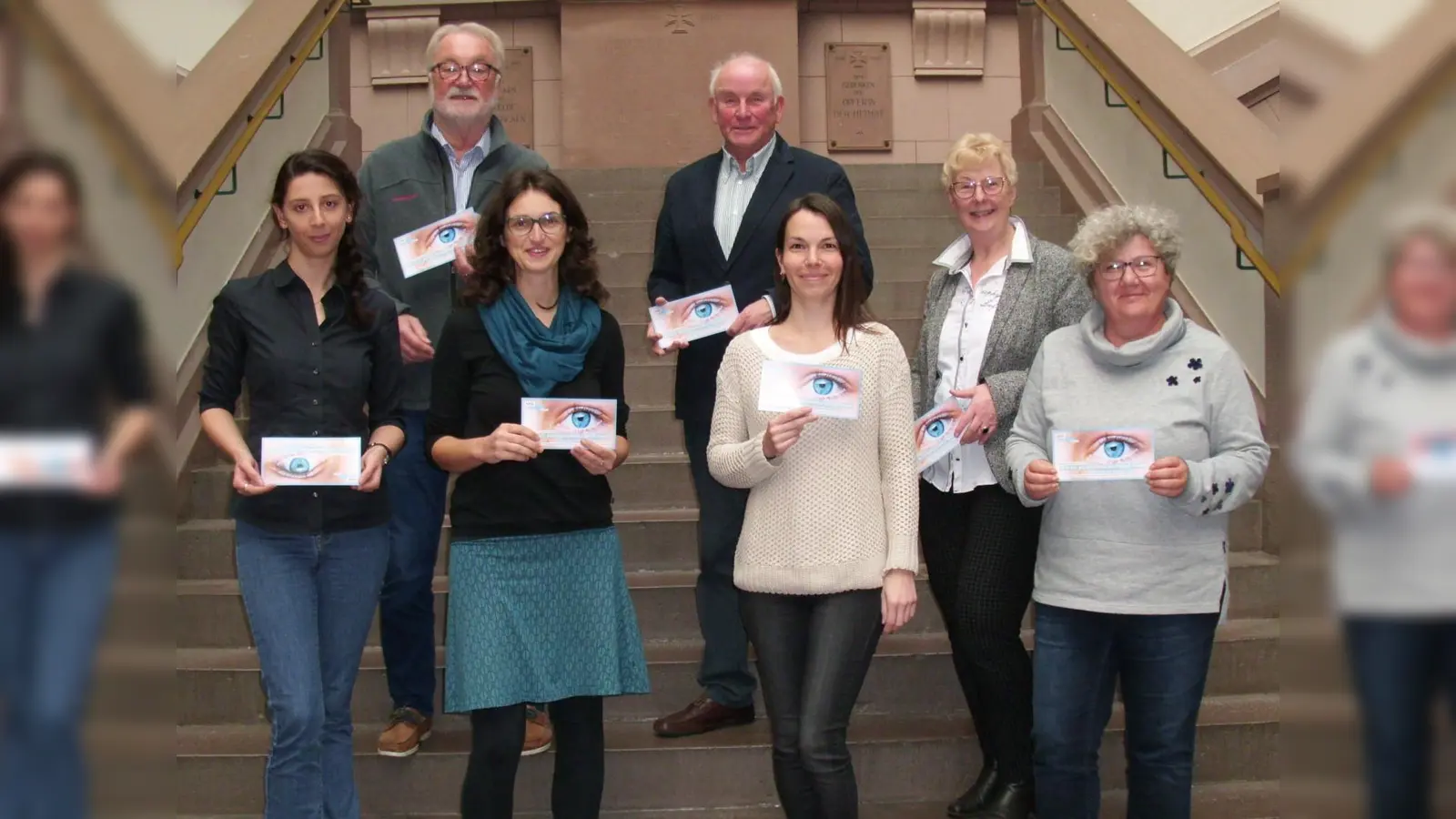 Elena Buchholz (studentische Gleichstellungsbeauftrage HAWK), Kristin Escher (Fakultätsgleichstellungsbeauftragte HAWK), Silke Clerc (BISS), Anita Hummel (BISS/ Befem), (hinten) Werner Friedrich, Hans Peter Sawatzki (beide WEISSER RING HOL) und Sigrun Brünig (Gleichstellungsbeauftragte Landkreis HOL). (Foto: privat)
