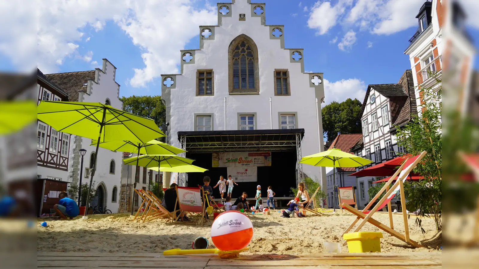 Impression vom Stadtstrand. (Foto: Stadt Brakel)