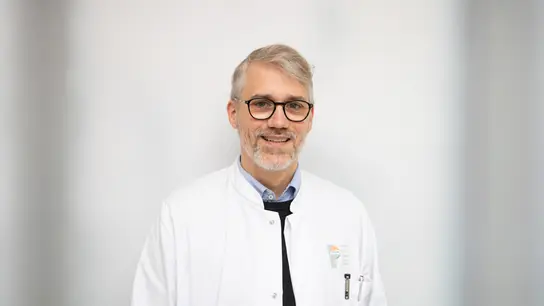 Prof. Dr. Mark Obermann, Chefarzt Neurologie. (Foto: KHWE)
