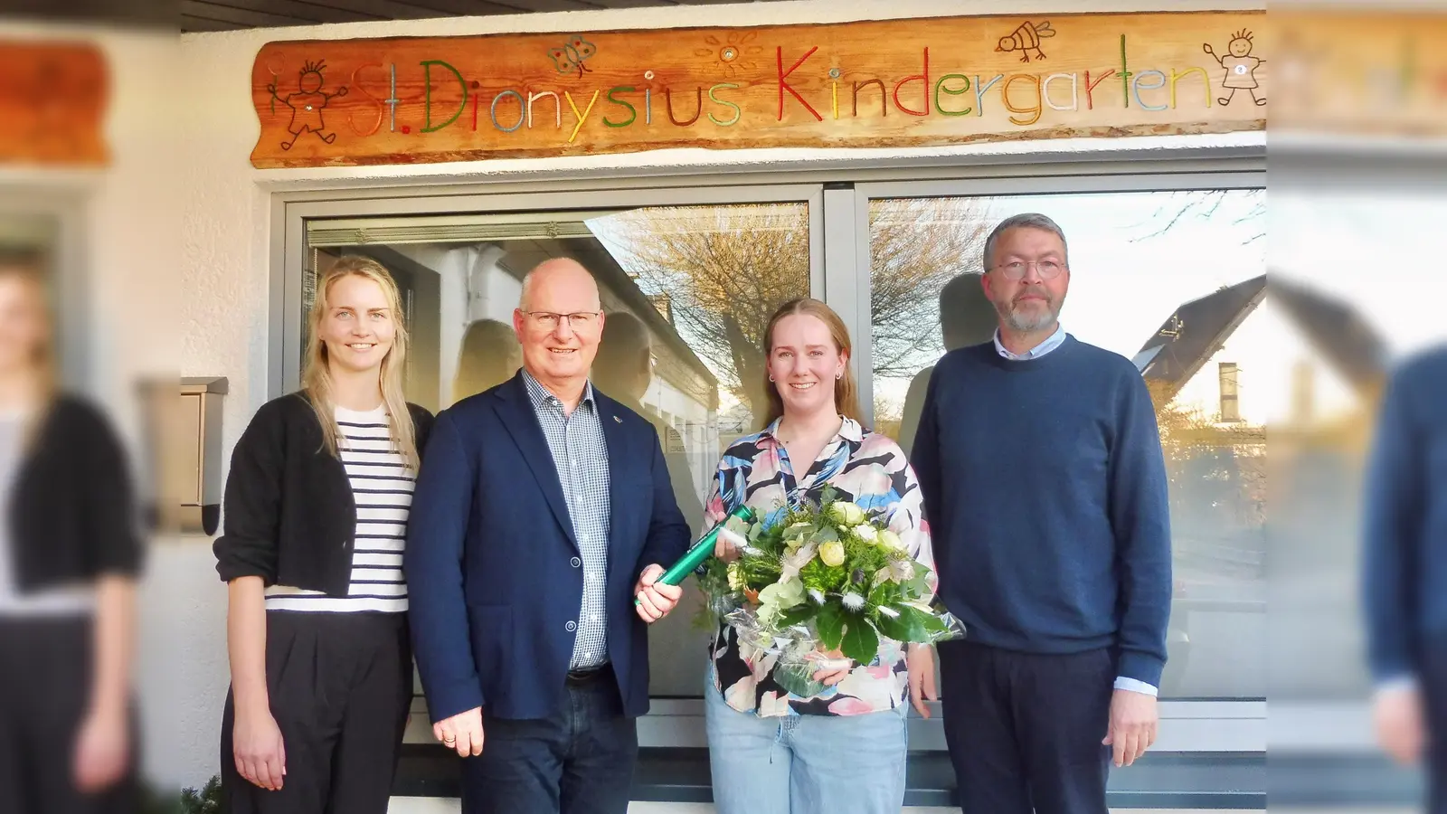Große Freude herrschte bei der Staffelstabübergabe in der Einrichtung St. Dionysius in Albaxen (v.l.): Anna Mönnikes (Päd. Regionalleitung), Geschäftsführer der Kath. Kindertageseinrichtungen Hochstift gem. GmbH Detlef Müller, Marielena Meise und Elmar Markus (Kirchenvorstand). (Foto: privat)