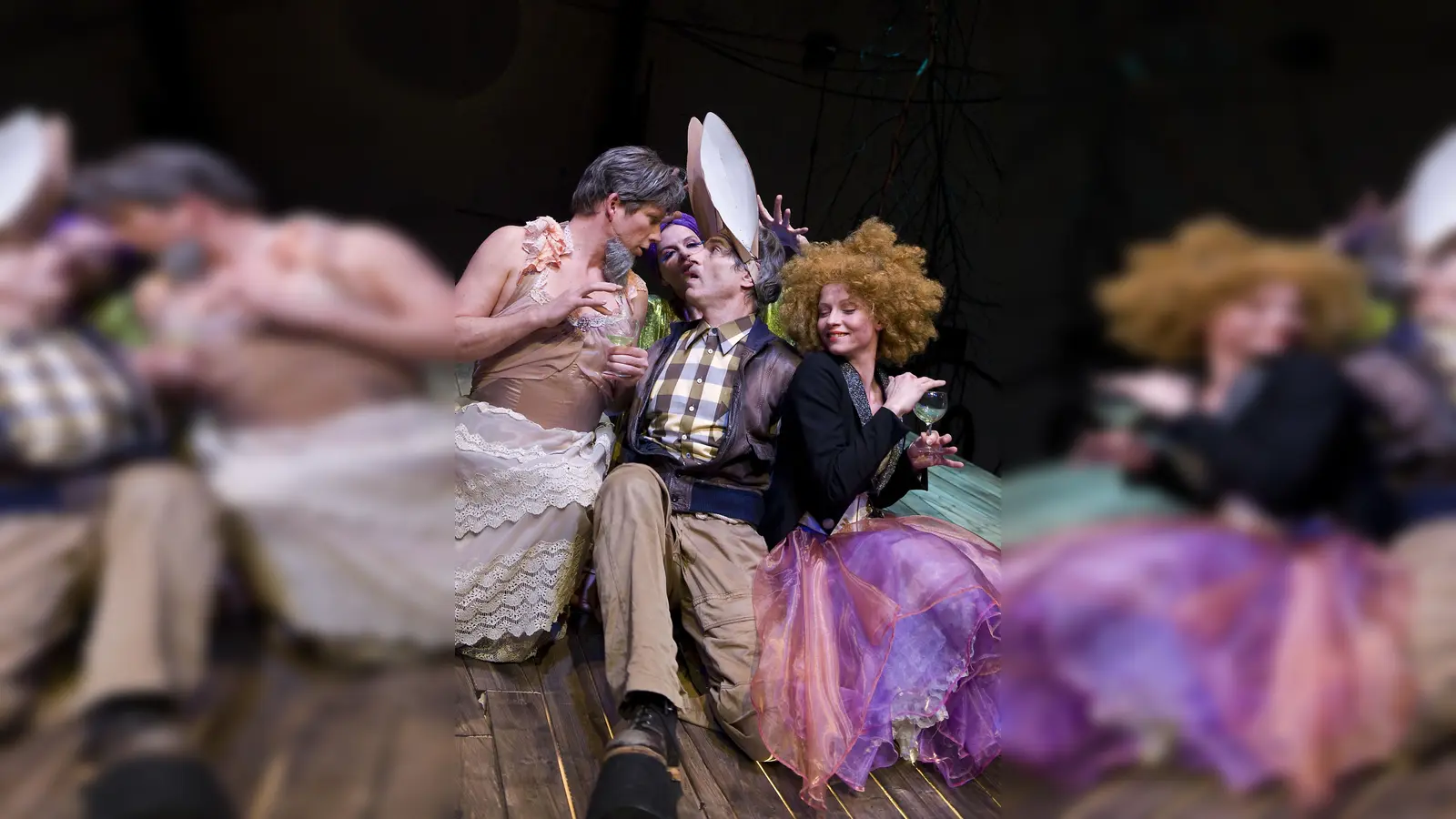 Ganz nah am Garten: bremer shakespeare company spielt “Ein Sommernachtsraum” in Bevern. (Foto: bremer shakespeare company, Bettine Menke)