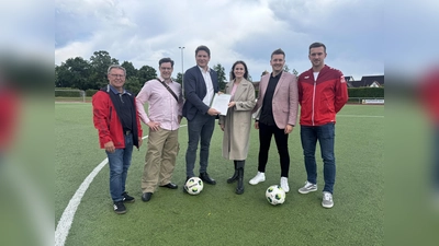 Werner Dürdoth, Hendrik Rottländer, Bürgermeister Nicolas Aisch, Jana Soethe, Hendrik Temme, Tobias Colidt. (Foto: privat)
